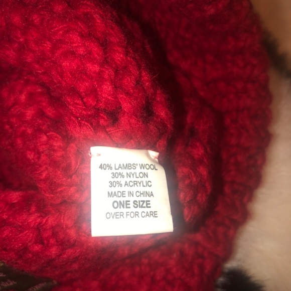 Like New Red Abercrombie and Fitch toboggan - Picture 4 of 4